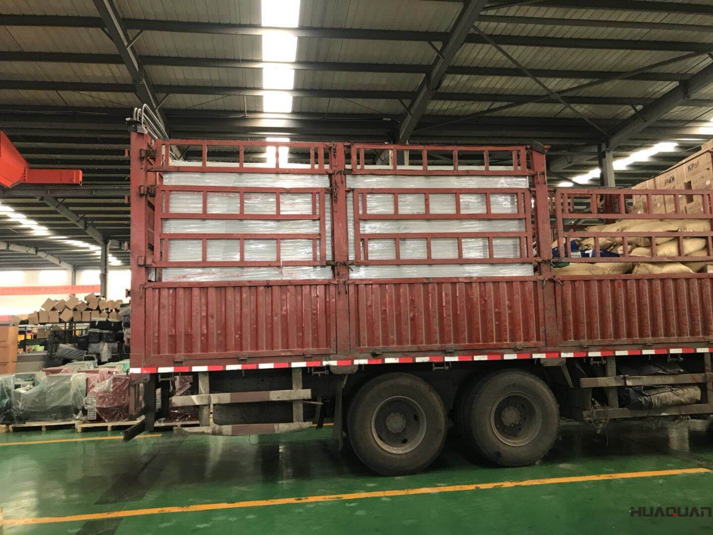 7月18號一臺HQ200GF靜音箱型柴油發(fā)電機組發(fā)往山東