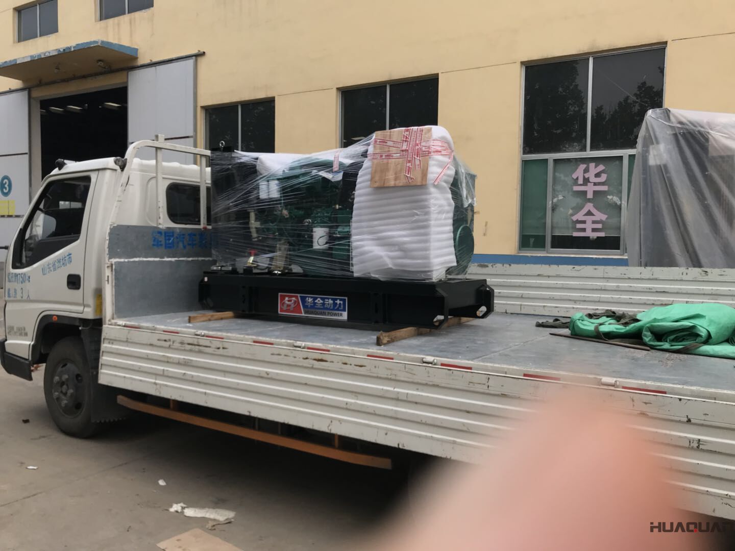 7月28號一臺50kw標(biāo)配型柴油發(fā)電機組發(fā)往江蘇