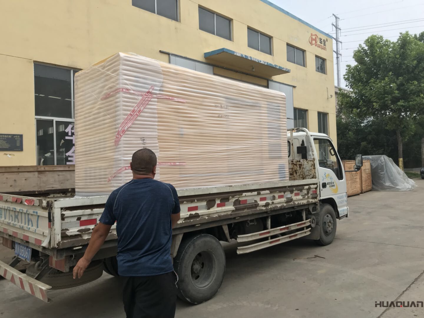 一臺75kw標配柴油發電機組于8月14順利發往湖北