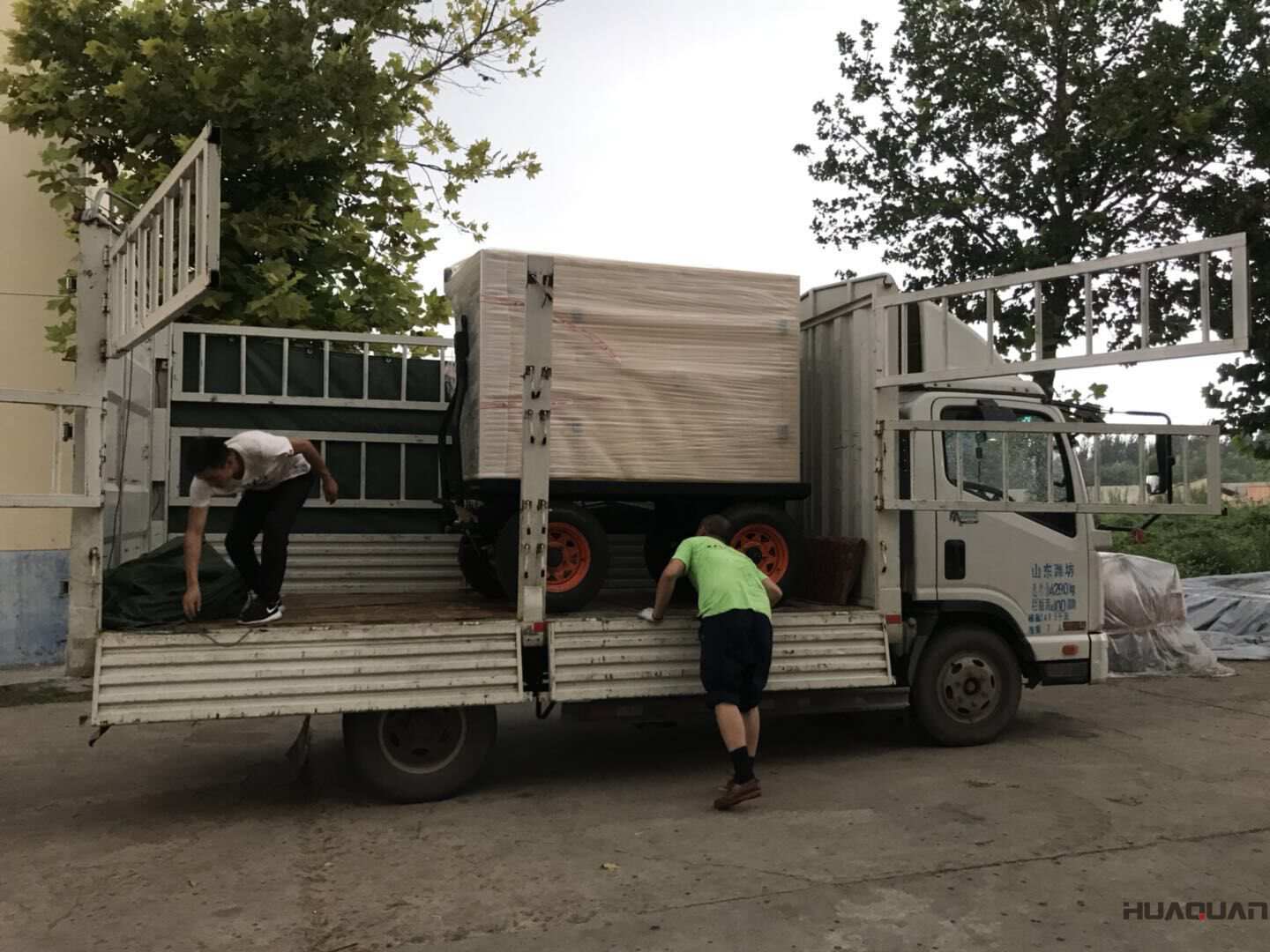 發(fā)貨了！9月7日一臺50kw移動靜音拖車柴油發(fā)電機組已發(fā)往天津市