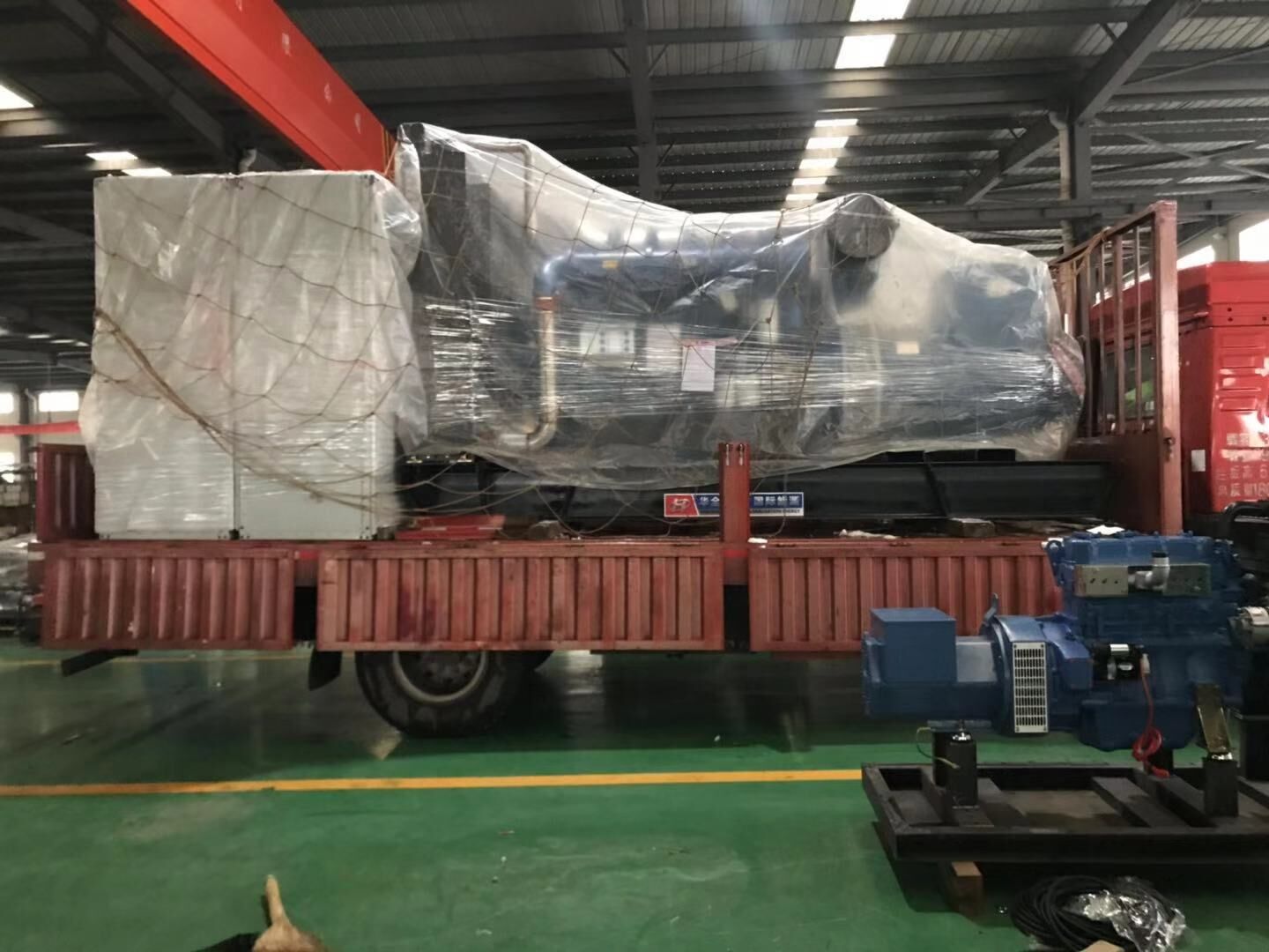 張先生從華全動力采購的200kw自動化柴油發(fā)電機組于12月12日順利發(fā)往山東省